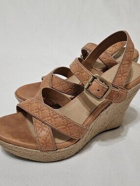 UGG Shoes Women 10 Tan Leather Ankle Strap Platform Cloverdale Wedge Sandal
